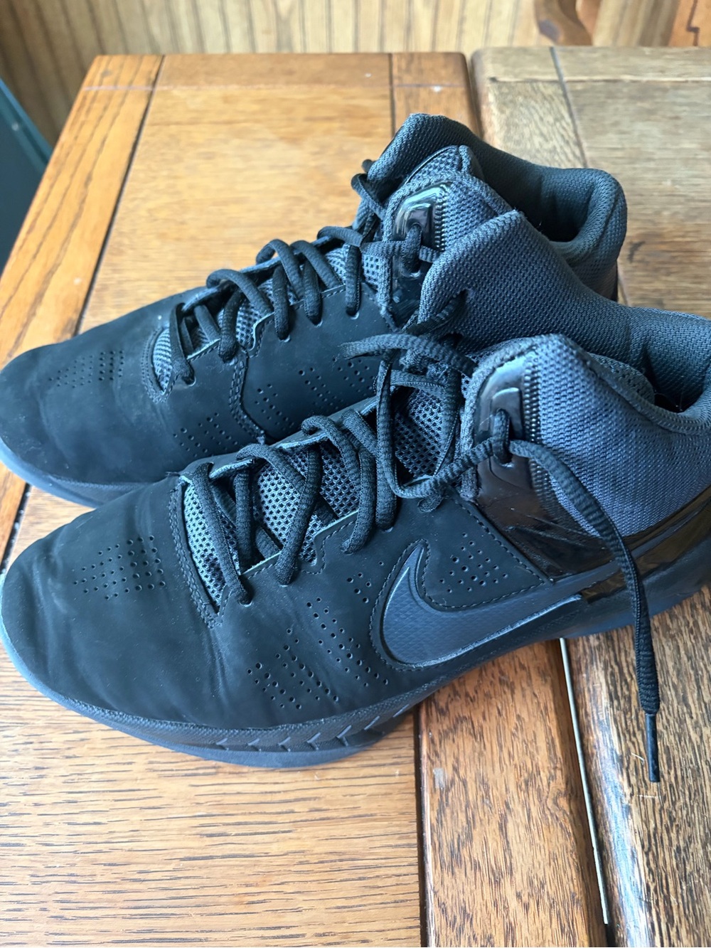 Nike Men's All-Black Athletic Basketball Shoes
